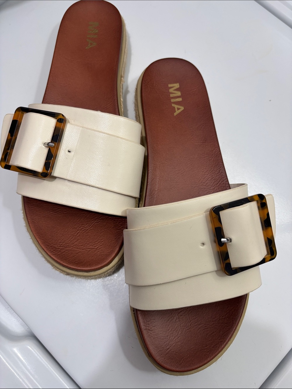 Mia brand slide sandals Size 10 medium